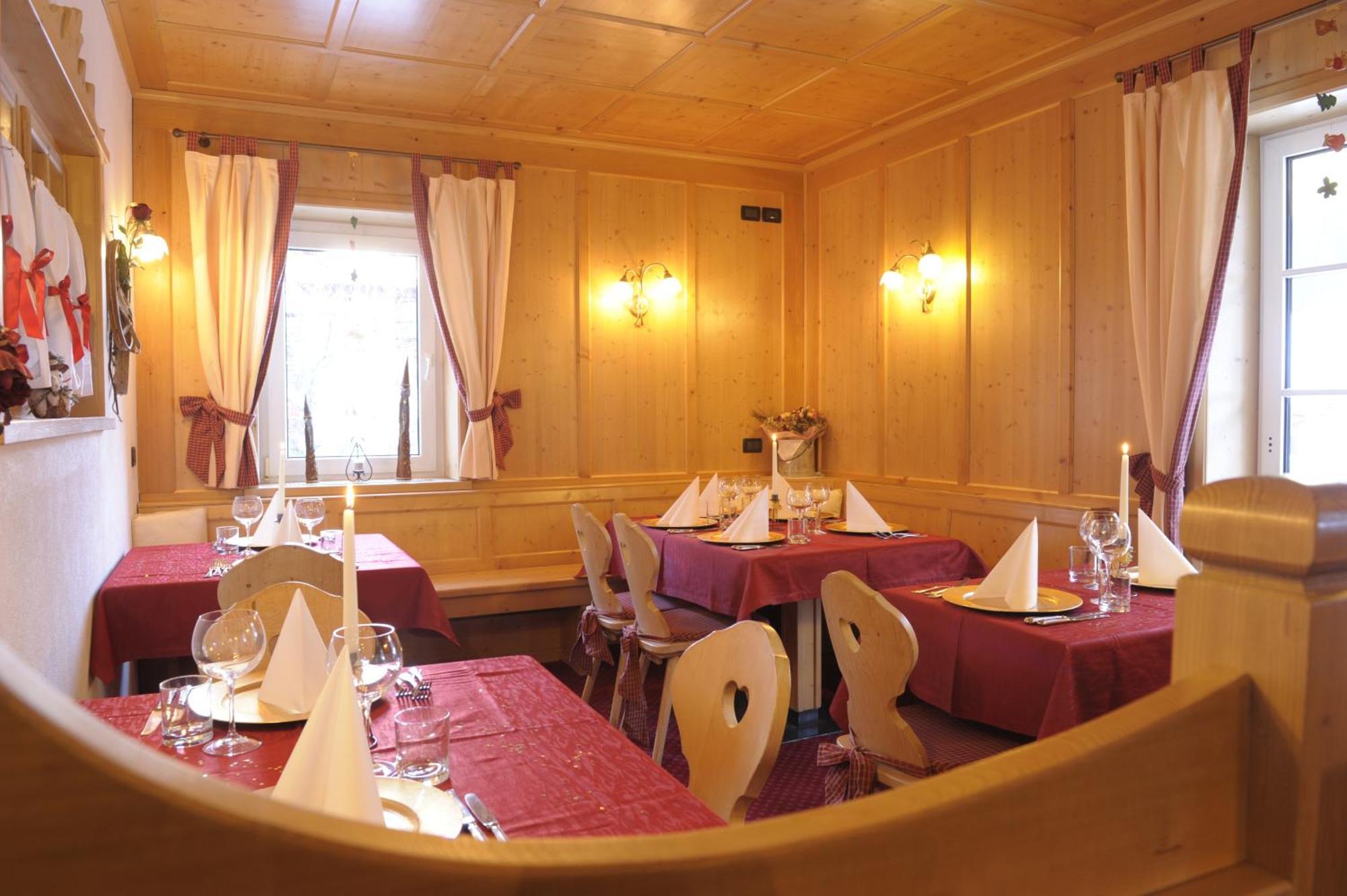 Alpstyle Hotel Albolina Wellness & Beauty Canazei Eksteriør billede